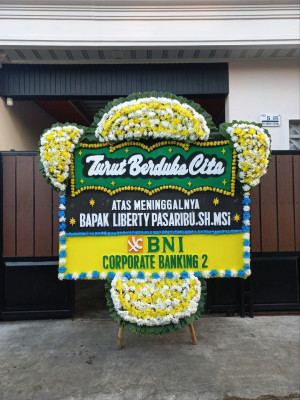 Papan Bunga Duka di Makian Barat