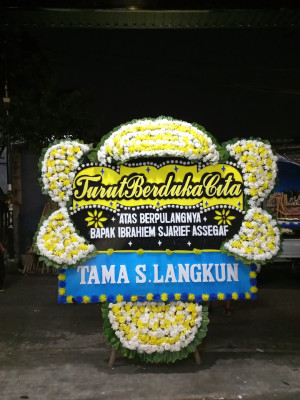 Papan Bunga Duka di Makian Barat